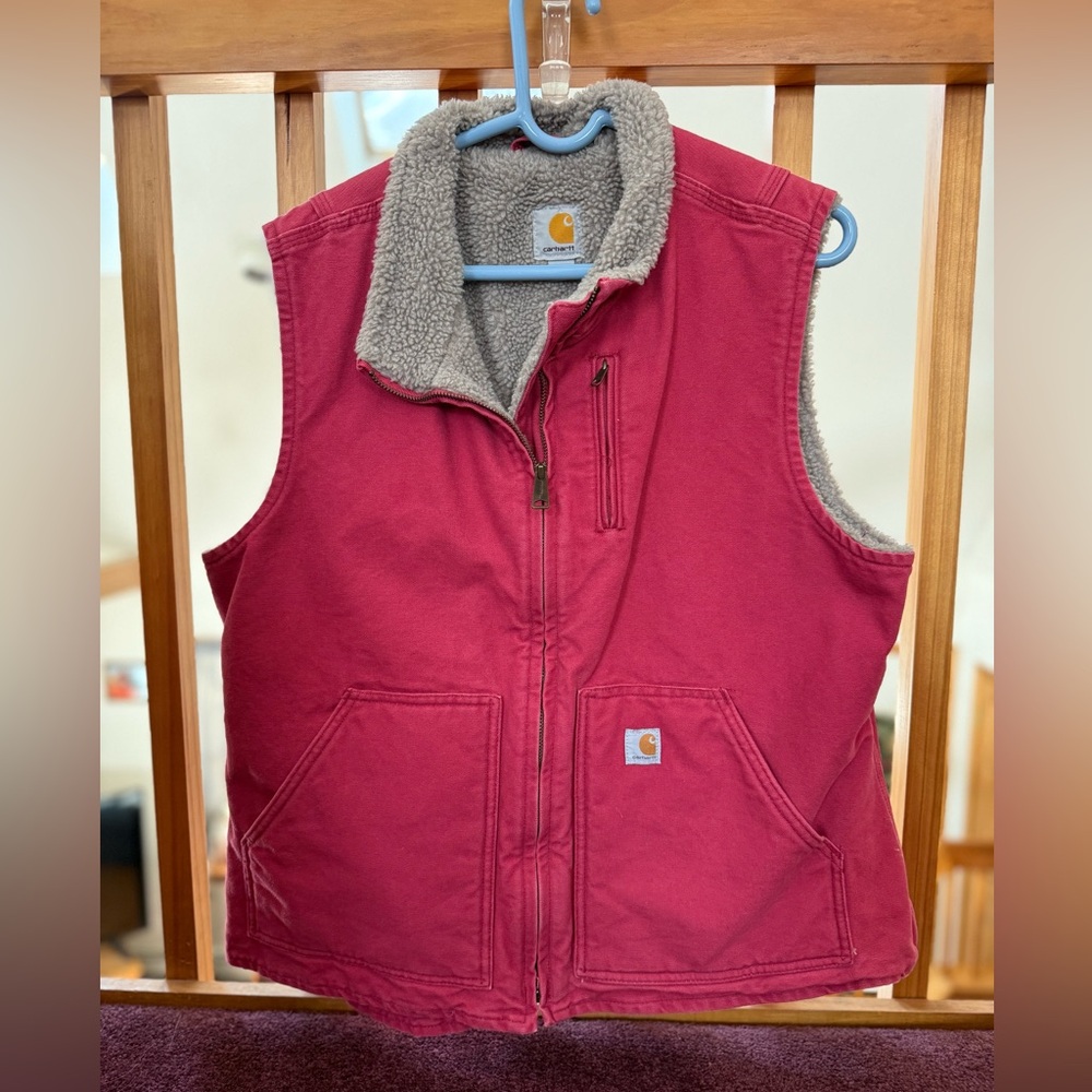 Size XL Carhartt Sherpa Vest in very good condition.